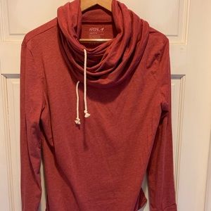 Long sleeved t-shirt w/ shawl collar